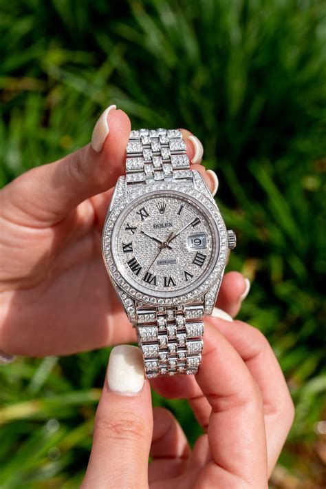 Custom Diamond Rolex: Bustdown Datejust 41 .